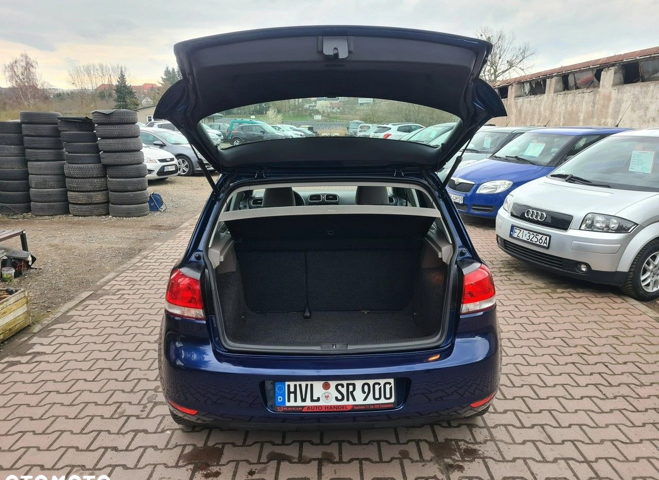 Volkswagen Golf cena 24900 przebieg: 160000, rok produkcji 2009 z Biskupiec małe 154